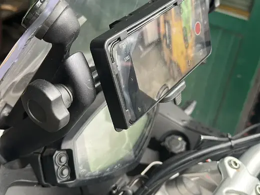 Aprilia Caponord porta telefono