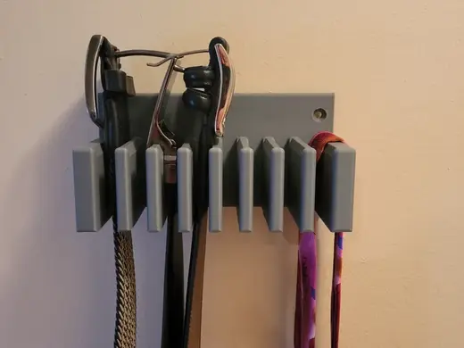 Customizable Belt/Tie Hanger, Deep Buckles