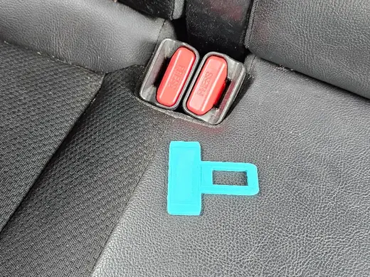 Sicherheitsgurt Stecker