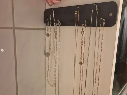 Schmuck Organizer für 9 Ketten (Wandhängend)