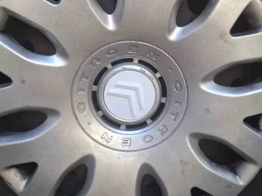 Picasso Xsara center wheel cap
