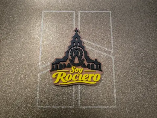llavero rociero en relieve