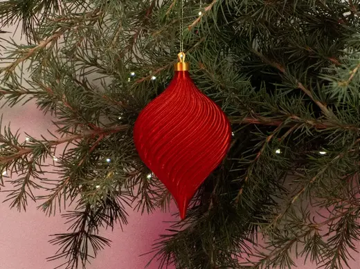 classic Christmas tree decorations