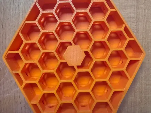 Bienentränke (Insektentränke)