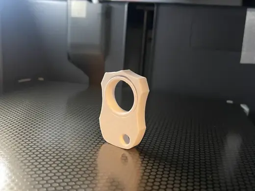 Fidget knuckle spinner keychain