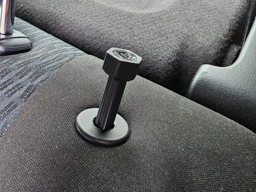 Toyota Yaris Rückbankhebelzug