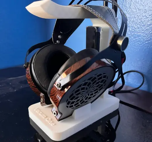 Verum One Headphone Stand + BTR5 Holder