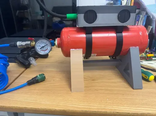 灭火器瓶+车载充气宝=空压机