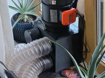 Duct Adapter 4 in (100mm) 1 out (152mm)