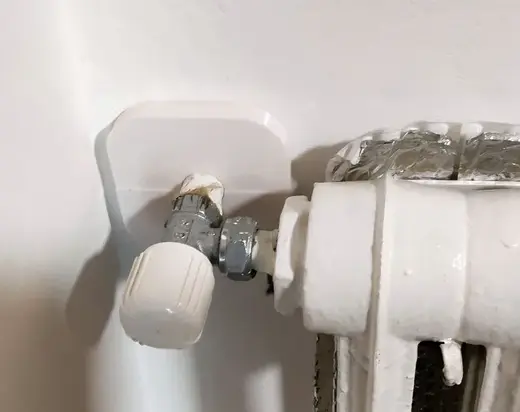 Radiator pipe cover-Copritubo calorifero