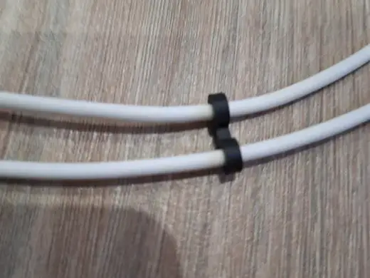 Organizador cables para moviles y tablets
