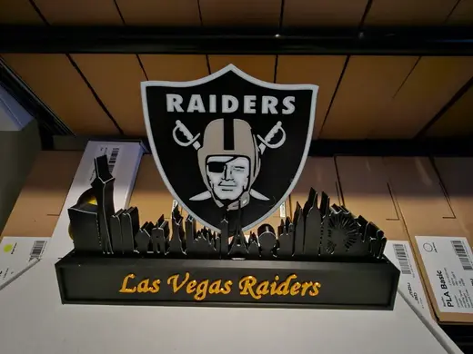 las vegas raiders with skyline of Las Vegas NFL