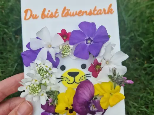 Blumensteckplatte „Du bist löwenstark“