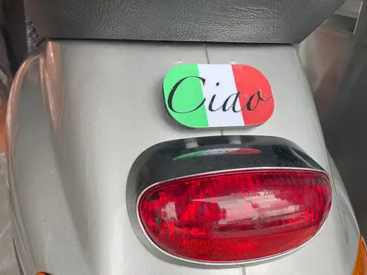 Vespa CIAO sign