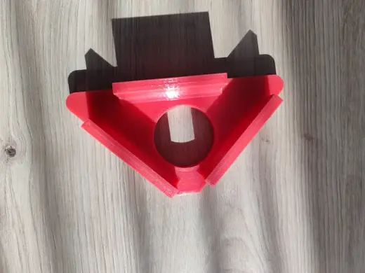Tool for precise 45° 90° cutting angle alignment