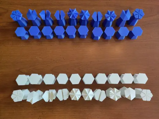 Low Poly Capablanca Chess