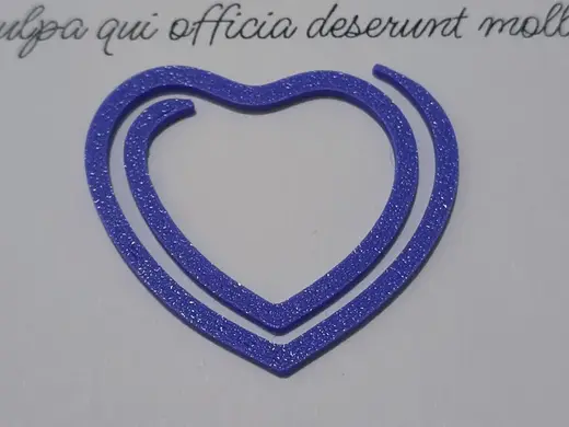 Graffetta fermacarte a forma di cuore