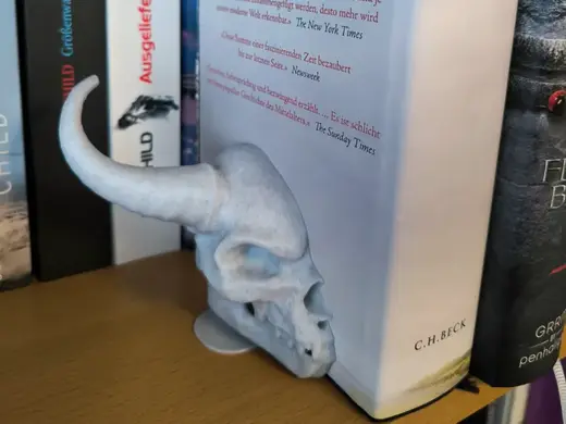 Book support demon skull style. 4 Parts