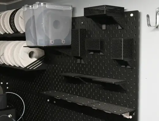 Modular and Customizable Shelf for Ikea Skadis