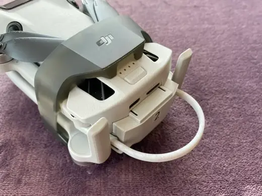 DJI Mini 3/4/5 Pro Battery Removal Tool On Folded