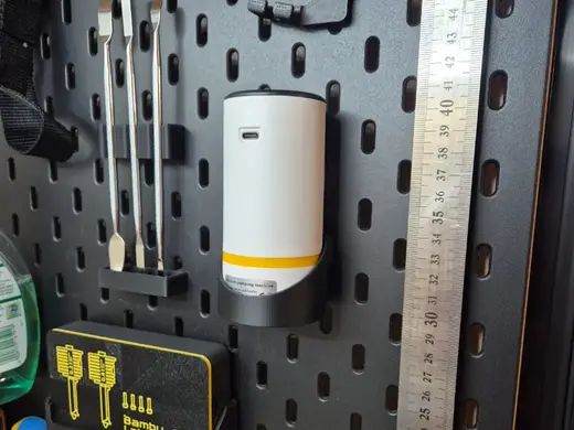 Vacuum pump holder for Ikea skadis board