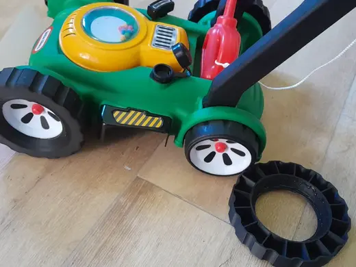 Little Tikes Gas n' Go Mower large tyre
