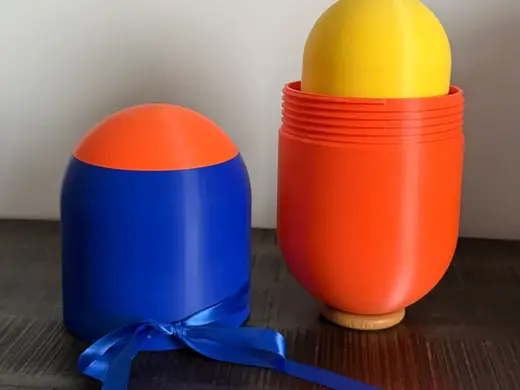 Screwed capsule - gift packaging