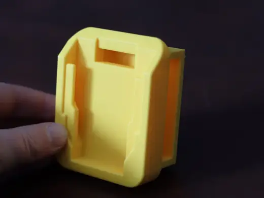 Belt holder for DeWalt 20V batteries