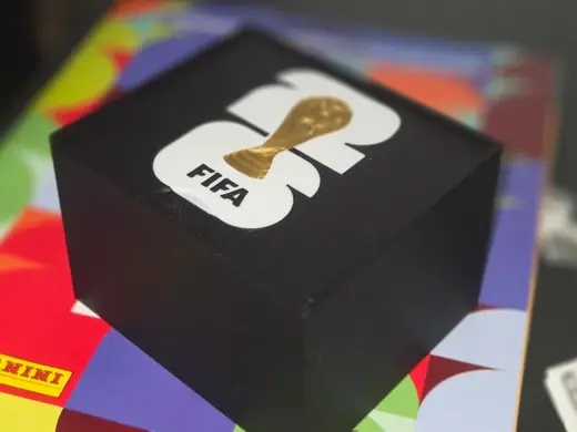 Caixa cromos da caderneta Panini do Mundial 2026