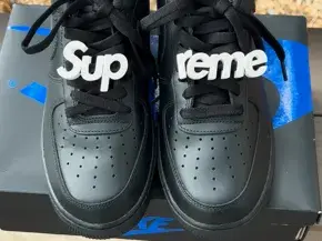 Supreme Shoelace Charms