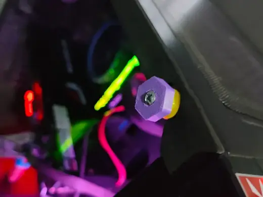 Soportes/Tornillos para templado de gabinete PC