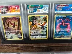 3 Card ACE Graded Card Display Stand