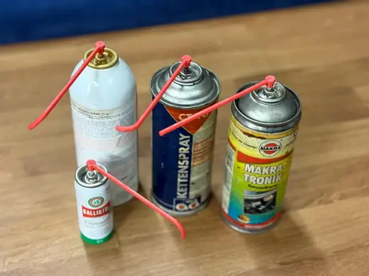 Abgewinkelte Sprühdüse lang Durchmesser 3 - 4 mm