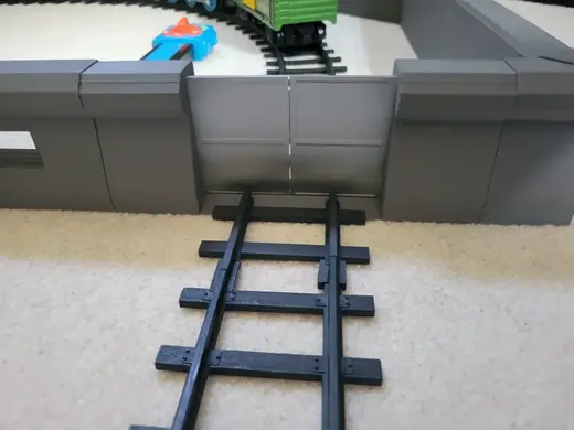 Army Men Sea Wall (Train Gate)