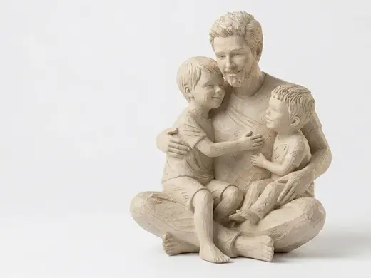 Geschenk zu Vatertag - geschnitzt - Zwei Jungen