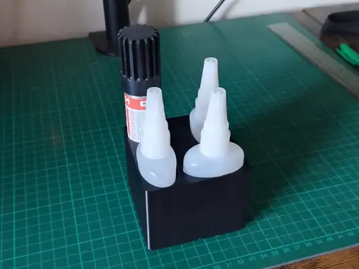 Gridfinity Cyanoacrylate/Super Glue Holder