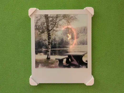 Polaroid magnetic frame