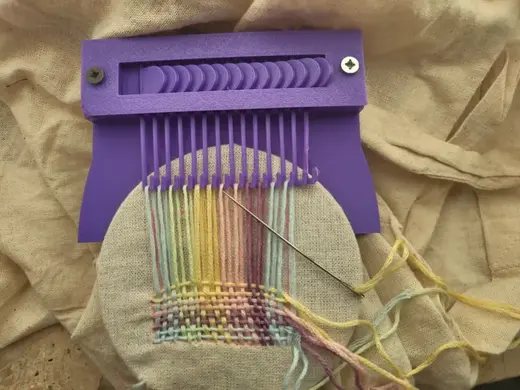 Mending loom
