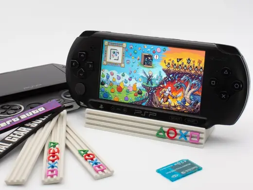 PSP Street display stand w/ magnetic faceplates