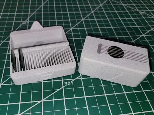 24 Guitar Pick Case Print in Place