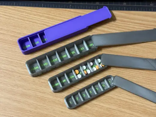 超精簡七日藥盒 Ultra-compact seven-day pill organizer