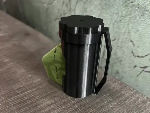 Doggy Doo Doo Bag Dispenser with Belt Clip