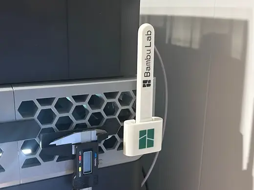 Bambu Scraper w/ Hex Plug for HSW Honeycomb Wall