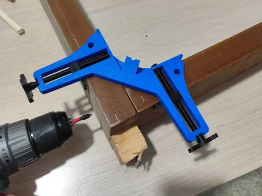 Angle clamp tool for assembling
