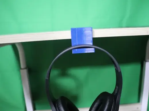 Headphone holder for 15mm desks