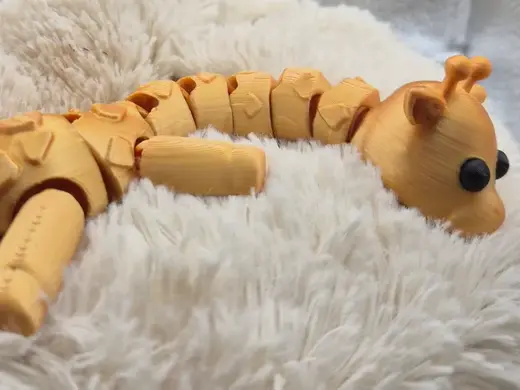 Geri the flexi giraffe - AMS - eyes seperate