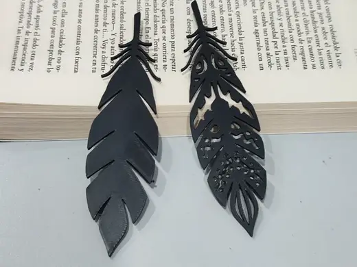 Marcapáginas Plumas de Cuervo Mensajero