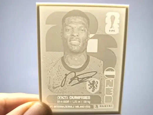 Cromo en 3D de Dumfries (Album Panini 2026)