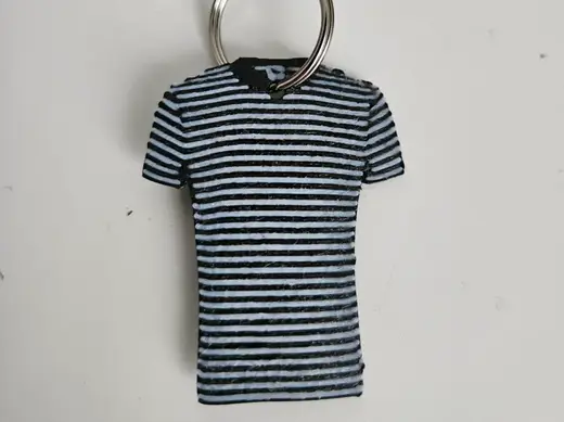 Porte-clés T-shirt marinière