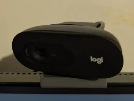 Logitech C505e rotating holder for LG UltraGear 32